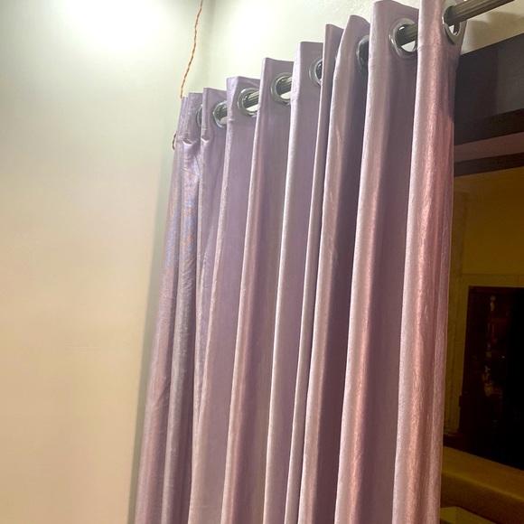 7ft long n 7.5ft wide,18 eyelets in each curtain,pair of long curtains - Picture 3 of 4